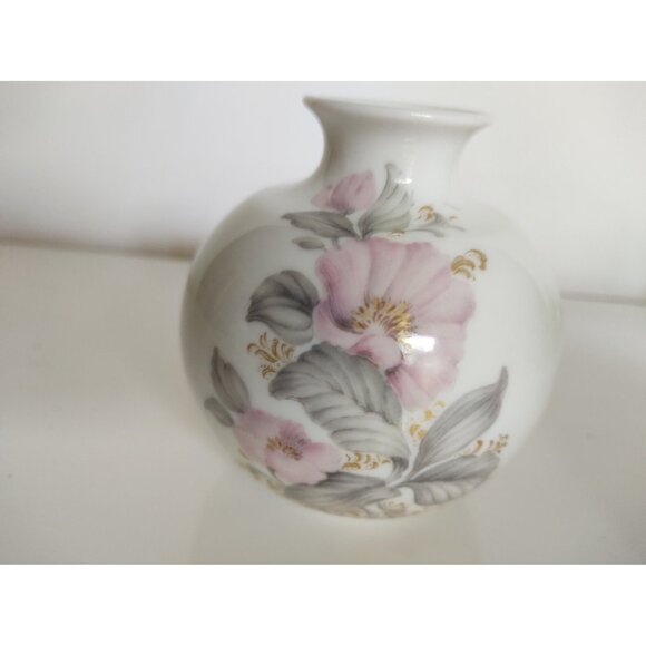 Vintage Cream Pitcher Trentham Pattern by Wedgwood England 5" Tall - Picture 12 of 16